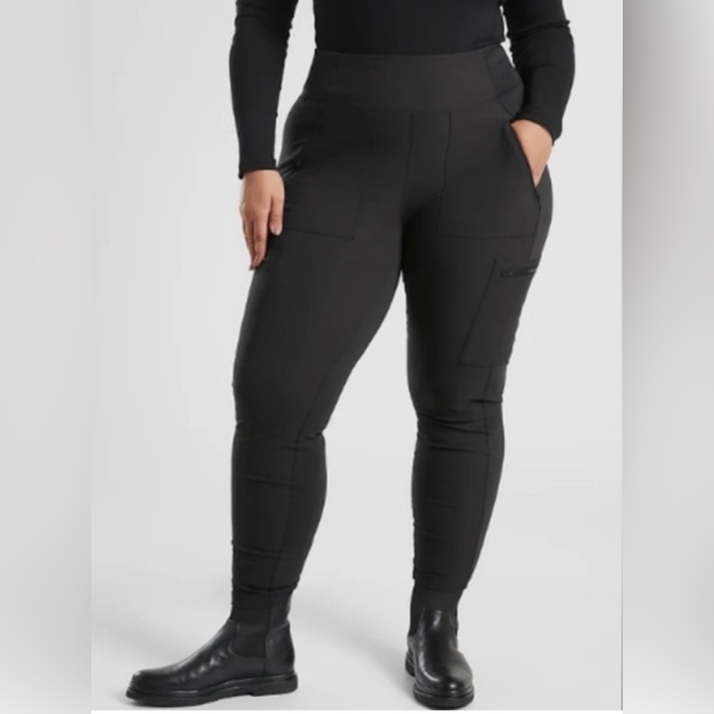 NWOT Athleta Headlands Hybrid Cargo II Tight Size 22.